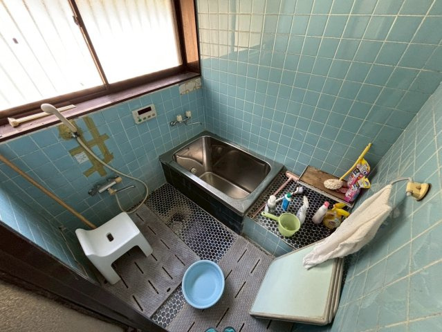 石岡市柿岡　中古戸建の浴室