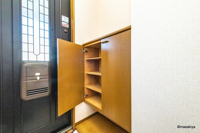 セジュールこやまの玄関|下駄箱
