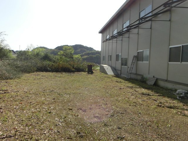 茂平貸倉庫の外観|倉庫裏側