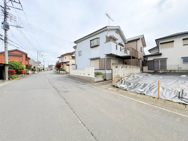 鶴ヶ島市脚折　建築条件なし売地　東武越生線『一本松駅』徒歩20分　【第一小学区】の前面道路含む現地写真