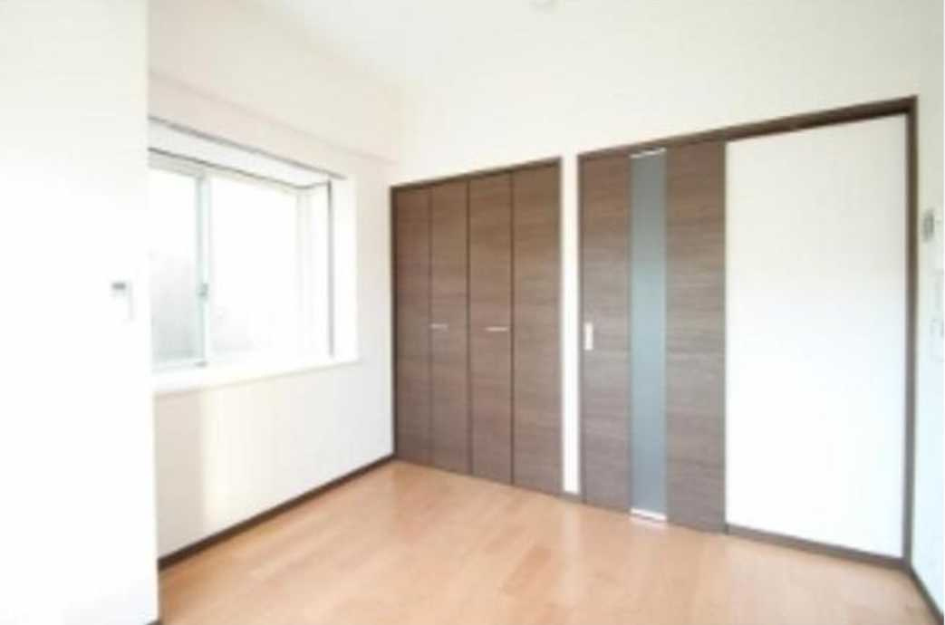 ラスパシオ三軒茶屋　礼金0　南西角部屋　家具家電付きに変更可の内装