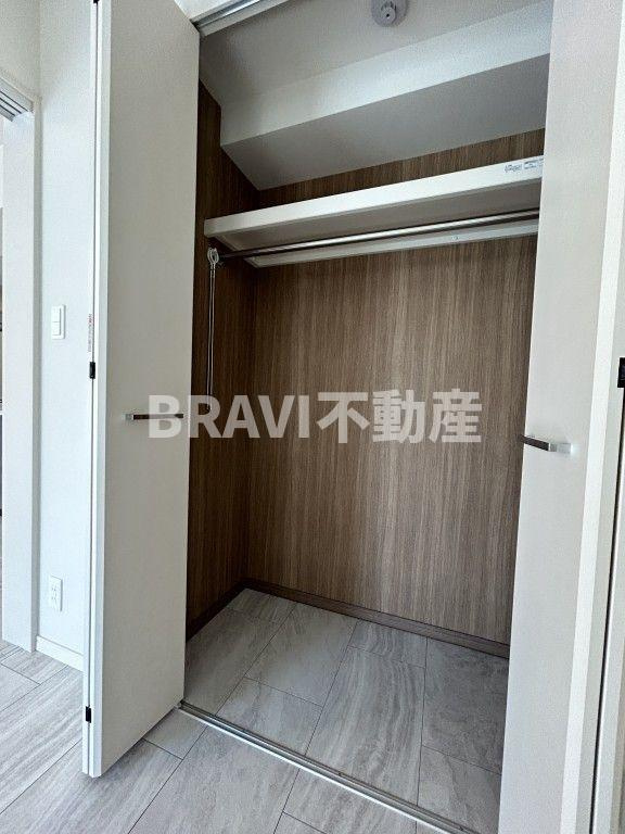 Wonnal堺筋本町 BRAVI不動産の収納