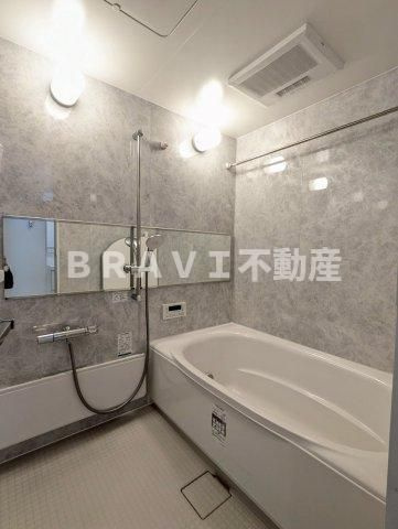 Wonnal堺筋本町 BRAVI不動産の浴室