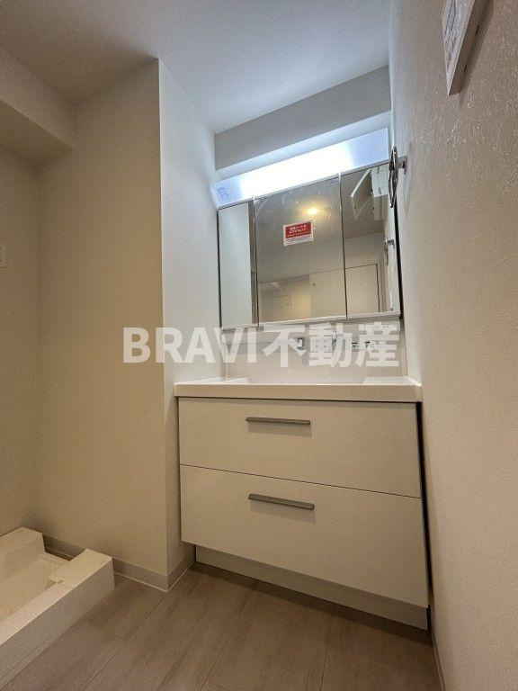 Wonnal堺筋本町 BRAVI不動産の独立洗面台