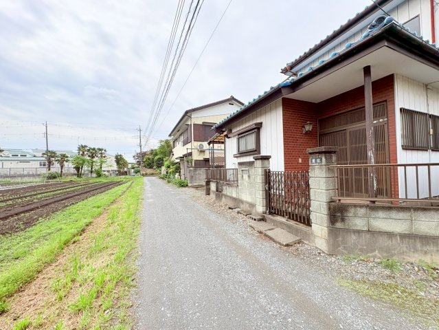 鶴ヶ島市五味ヶ谷　建築条件なし売地　東武東上線『若葉駅』徒歩25分　【杉下小学区】の前面道路含む現地写真