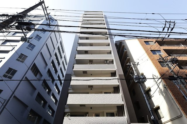 エステムプラザ本町クロスの外観