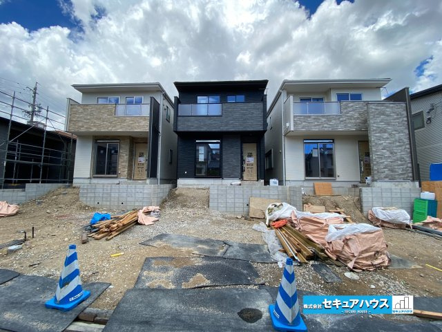【同施工物件ご案内可】名古屋市南区楠町　全3棟の外観パース|事前予約にて現地ご見学いただけます！お気軽にお問い合わせください♪
■株式会社　セキュアハウス■
住宅ローンに強く、知識、経験豊富なスタッフ在籍
お客様に寄り添い、ご成約後もサポート致します。