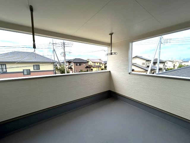 クレイドルガーデン前橋市青柳町第28　4号棟のバルコニー|インナーバルコニーは急な雨でも洗濯物が濡れません。