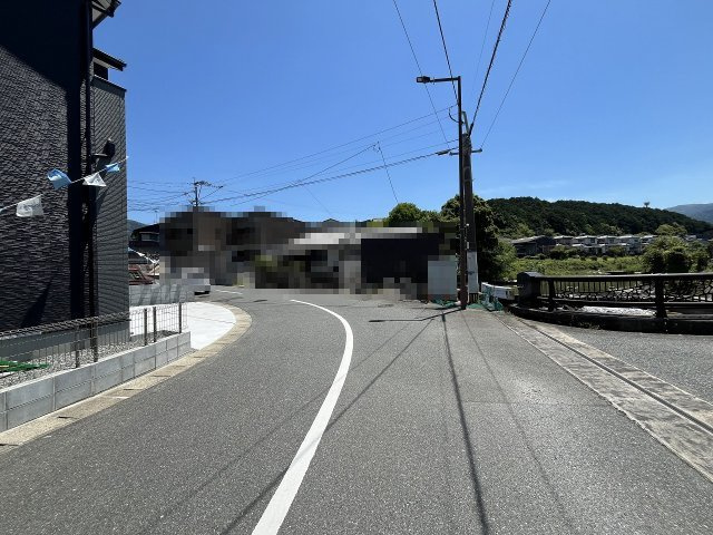 【その他】 | 福岡市早良区内野2丁目1期　1号棟（全1棟）【仲介手数料無料・0円】 | 現地写真。前面道路です。