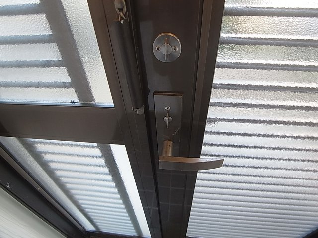 下谷上猪ころび戸建のセキュリティ|玄関は2重ロックになっています