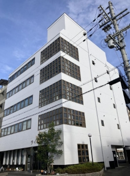ライズビルの外観