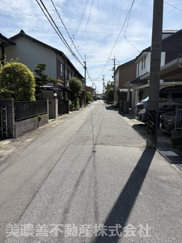６６８４８　岐阜市手力町土地の前面道路含む現地写真