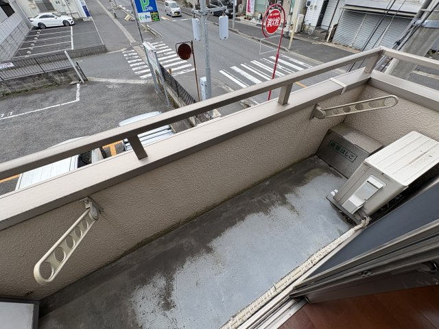 矢切ビルのバルコニー