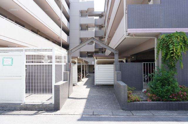 エクレール南越谷の駐輪場|
