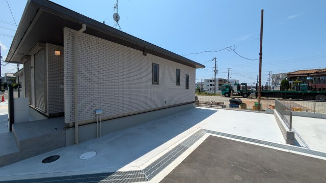 【駐車場】
