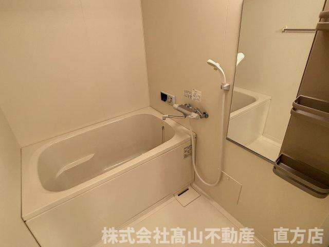 直方市大字上新入のアパートの浴室