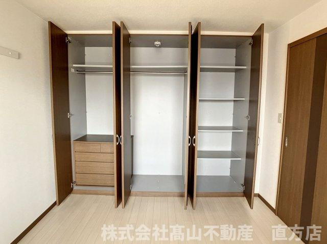 直方市大字上新入のアパートの収納
