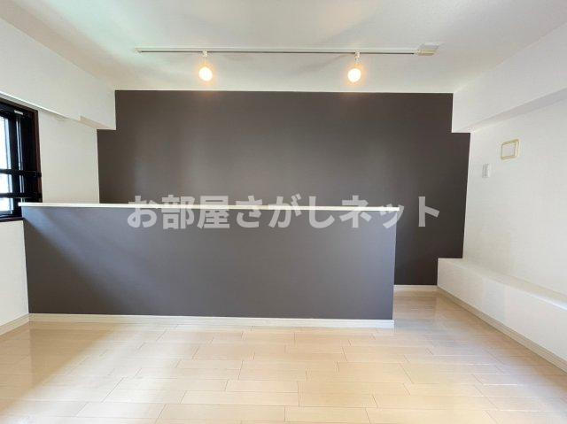 グラントゥルース大森プレミオ【おとり物件なし】#学生・社会人にオススメ！初期費用分割払いOK！の居間・リビング