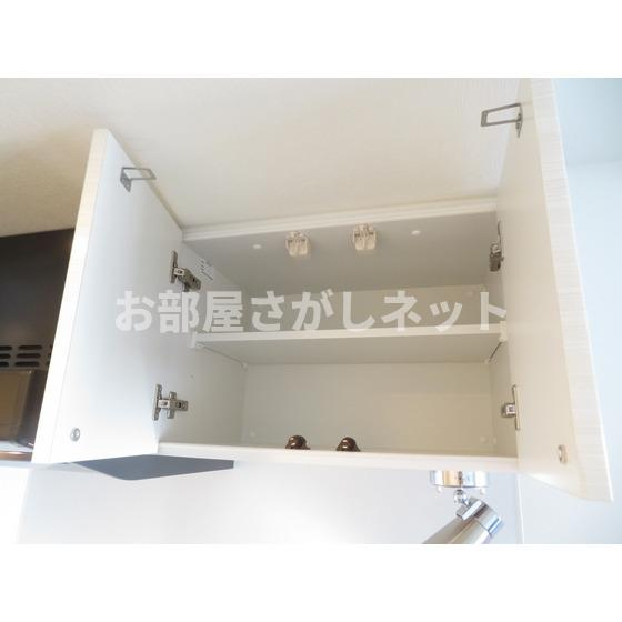 スパシエベレーザ大山のキッチン|上部収納