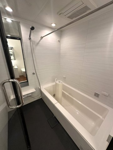 CHASKA CHAYAMACHI RESIDENCEの浴室