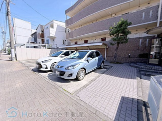【駐車場】