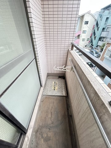 ラムール春日野道のバルコニー