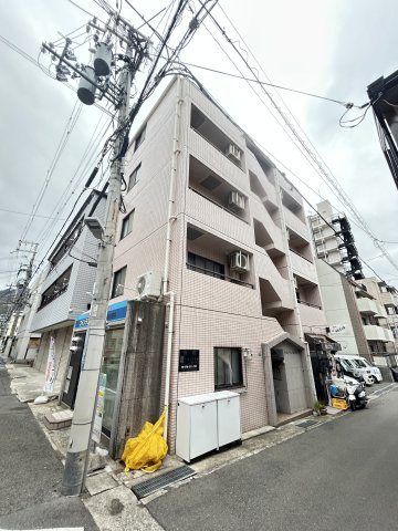 ラムール春日野道の外観