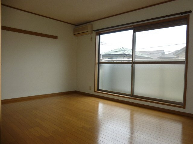 パセオ新在家の居間・リビング