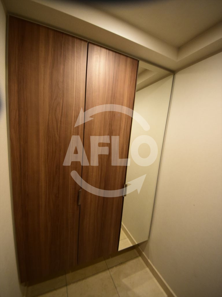 プレサンスロジェ難波GRANDWESTの収納|プレサンスロジェ難波GRANDWEST　姿見付きシューズボックス