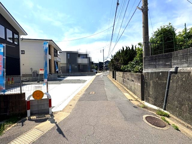 【その他】 | 福岡市東区雁の巣2丁目6期　2号棟（全2棟）【仲介手数料無料・0円】 | 現地写真。前面道路です。