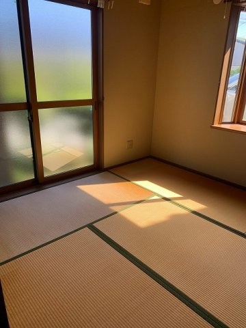 【No.7663】湖山町北3丁目/4LDK/P3台可☆|1Fの6帖和室です。