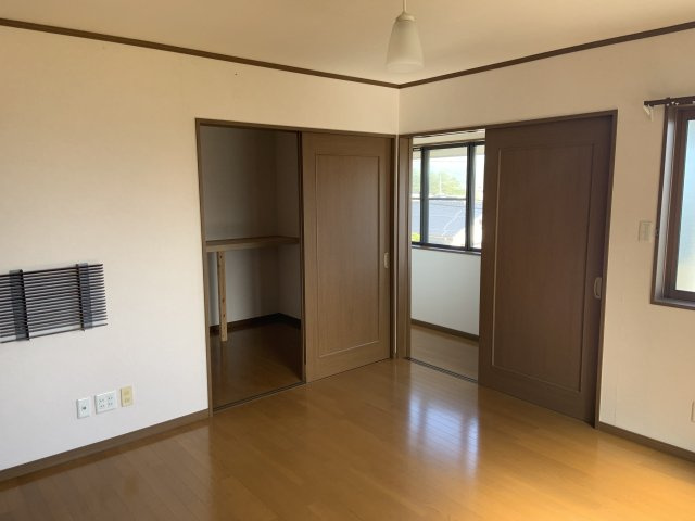 【No.7663】湖山町北3丁目/4LDK/P3台可☆の収納|2F8帖洋室のクローゼットです