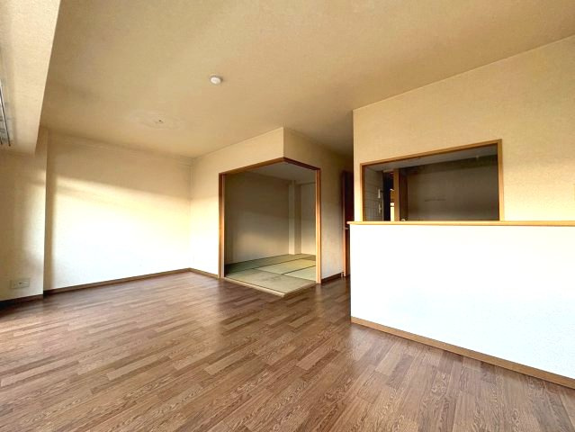 リヴィエール寺内町の居間・リビング