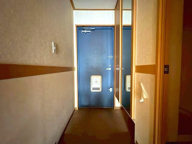 リヴィエール寺内町の玄関