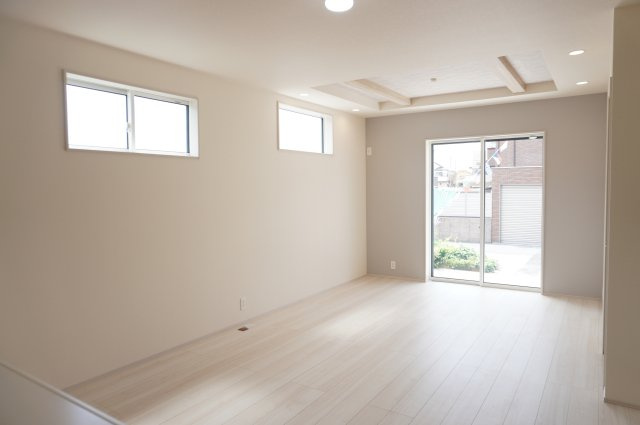 草加市青柳8丁目 新築分譲住宅の居間・リビング