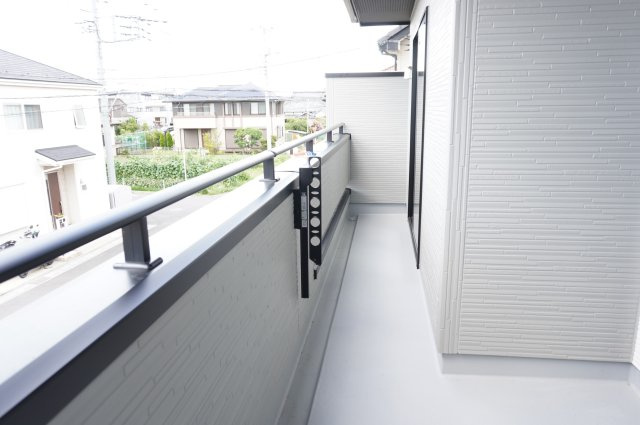 草加市青柳8丁目 新築分譲住宅のバルコニー