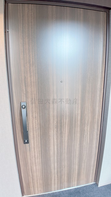 シーズンフラッツ大森西の玄関