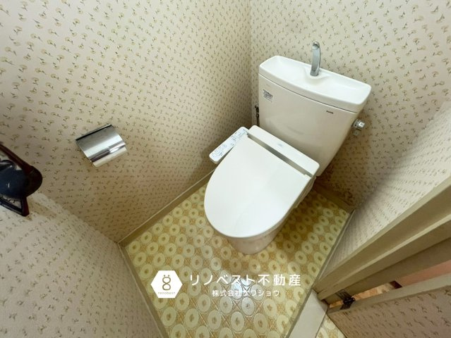 ハイタウン石切E棟のトイレ|【リノベスト不動産】テナント（事業用）物件のご紹介も可能です。事務所移転・新規開業等お気軽にご相談ください♪