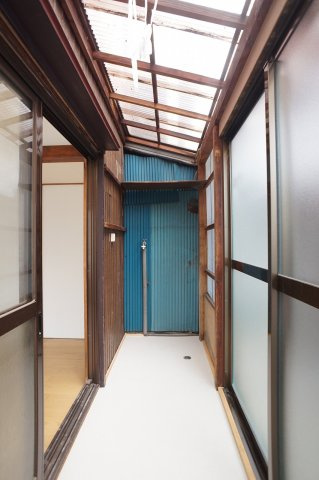 【設備】 | 蕨北町貸家 | 洗濯機置き場です