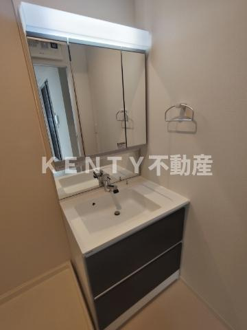 【洗面所】 | ＰＩＳＯ　ＡＲＣＥ　Ｓｈｉｎａｇａｗａ | 忙しい朝には欠かせない洗面所です