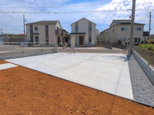 越谷市大字三野宮 新築分譲住宅の駐車場