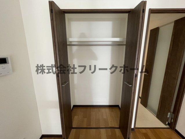 三鷹市下連雀３丁目の賃貸マンションの収納