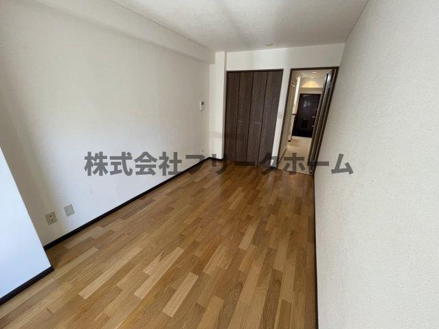 三鷹市下連雀３丁目の賃貸マンションの居間・リビング