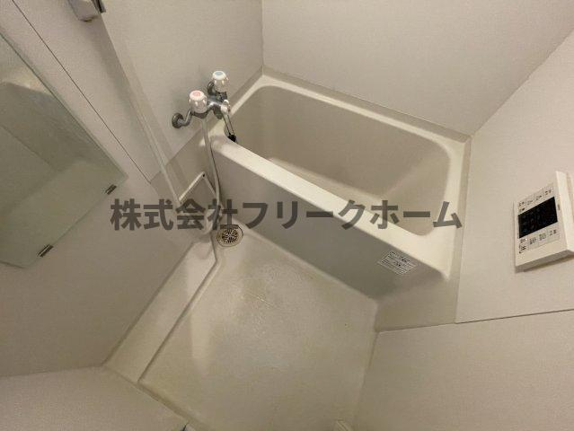 三鷹市下連雀３丁目の賃貸マンションの浴室