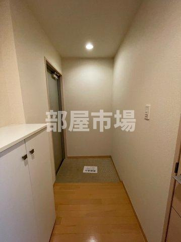 ケイト門仲の玄関