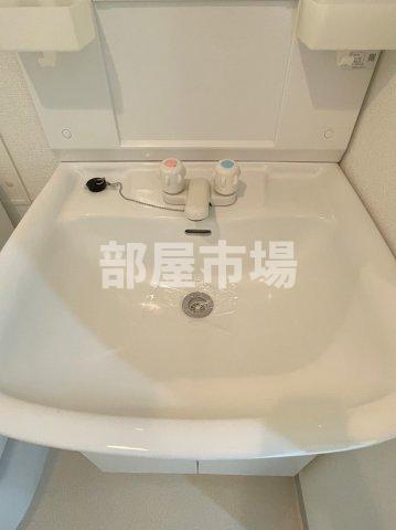 ケイト門仲の洗面所