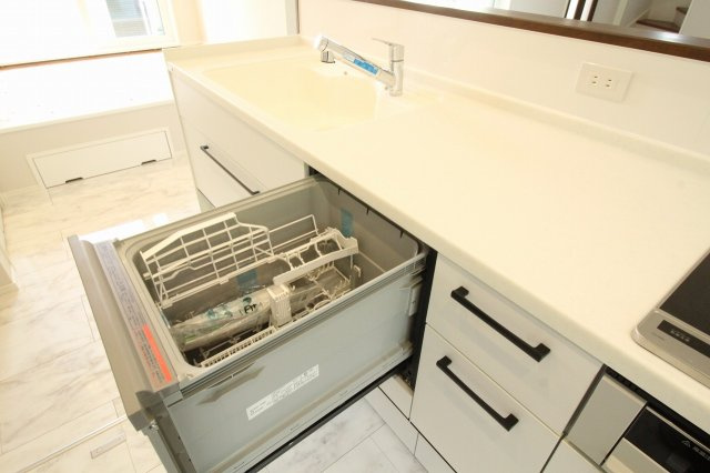 瀬戸東町　A号地　新築戸建　（全6区画）のキッチン|食器洗浄乾燥機
