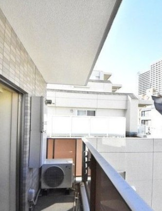 ハーモニーレジデンス新宿EASTのバルコニー