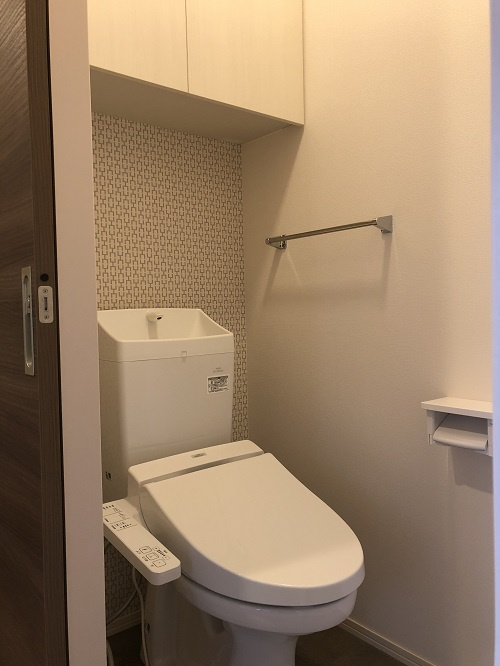 宇部市西小串３丁目のアパートのトイレ|落ち着いたトイレです