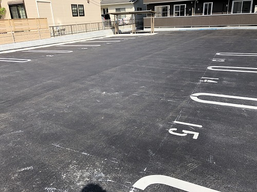 宇部市西小串３丁目のアパートの駐車場